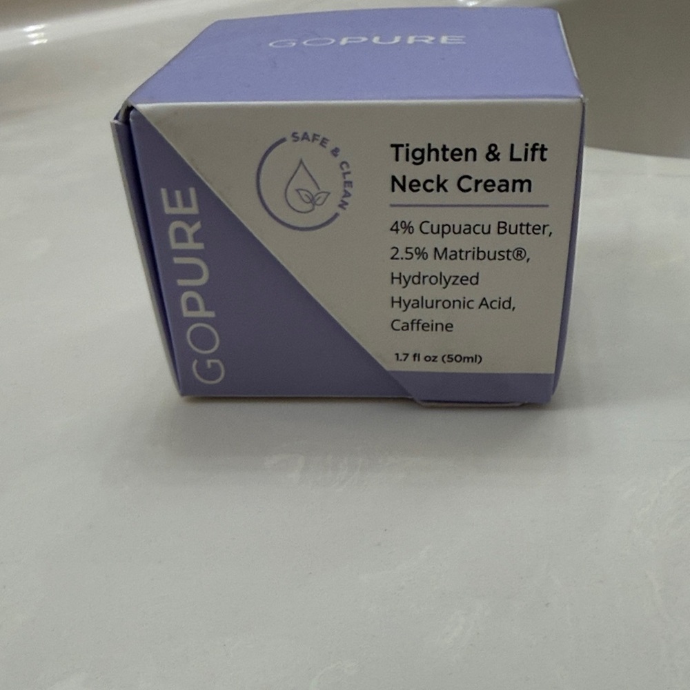 Go Pure Tighten & Lift Neck Cream - Purple